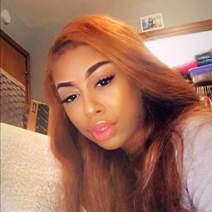 Meet your Posher, Shniya